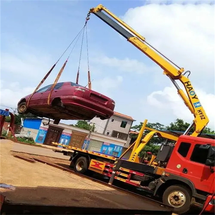 平度吊车吊汽车的正确方法